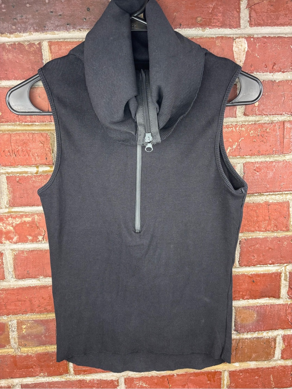 La Haine Inside Us Black Quarter Zip High/Low Tank Top Size M